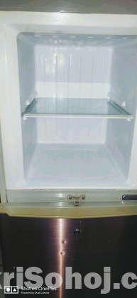 Singer Frost Refrigerator